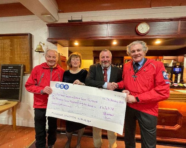 Amazing £11,000 raised by Tavistock Golf Club in difficult year