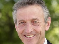 Council pays tribute  to well respected former councillor