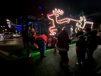 Santa comes to town – by bus!