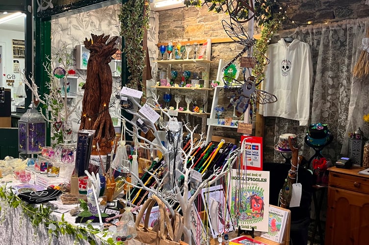 Tavi Witches Emporium 2
