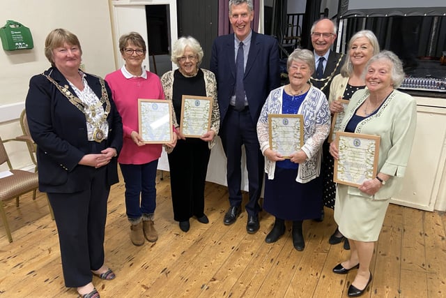 Lord Lieutenant hands out awards
