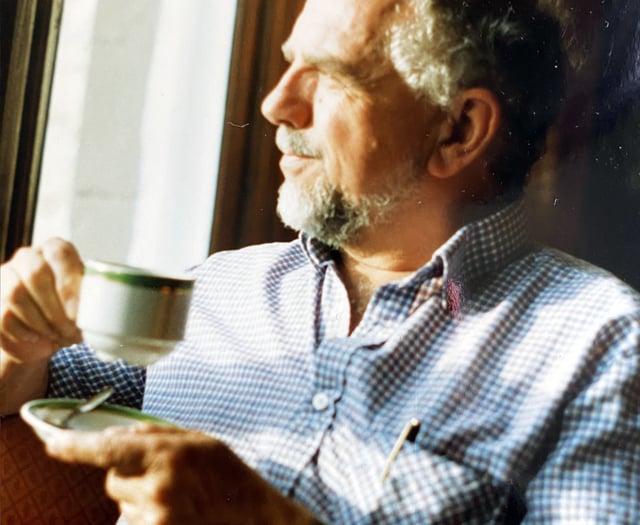 Tribute paid to a former ‘Mr Art’