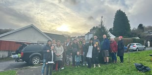 Community tree spreads Christmas joy