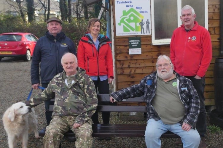 Chatty bench in Tavistock: L2R Iain Petit (MIS), Brian Stephens (MIS), Becky Rowe (TTC), Nick Hunt (MIS), Paul Blowey (Tavistock Lions)

