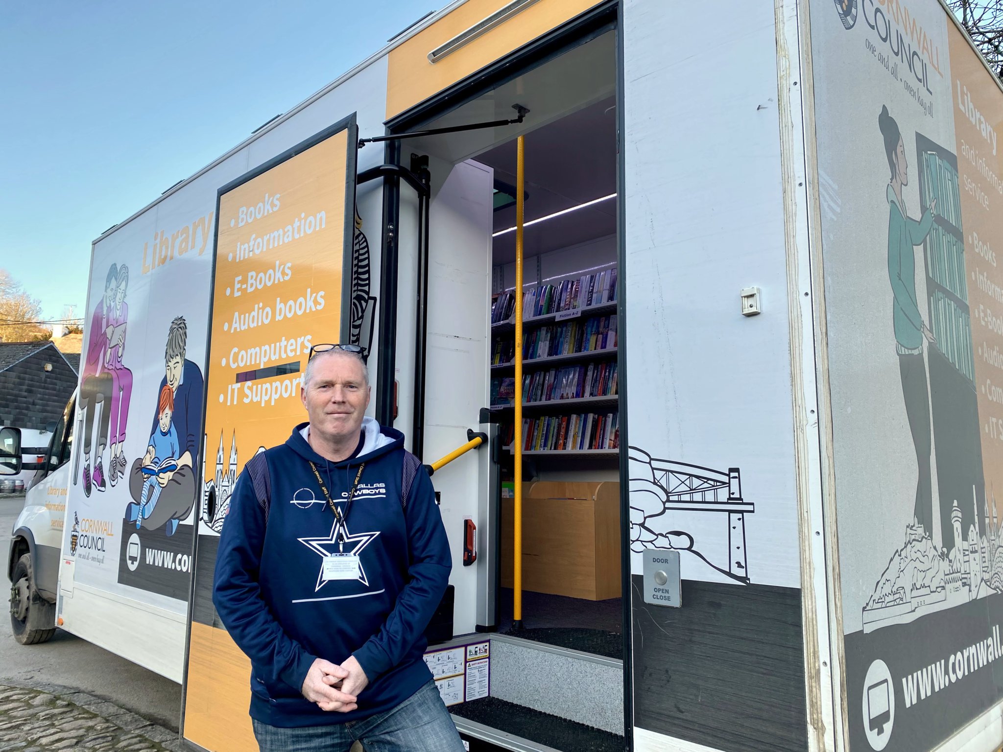 Mobile library back on the road in the Valley