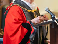 Saltash Mayor Making welcomes French visitors