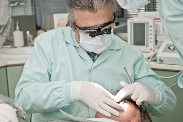 Just one dentist takes up £20k ‘golden hello’ in Devon