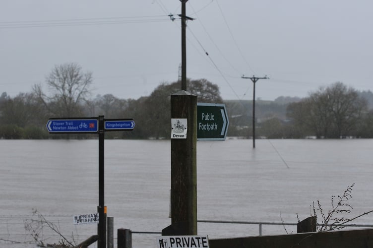 Storm Bert. Flooding between Teigngrace and Kingsteignton afer the River Teign burst its banks