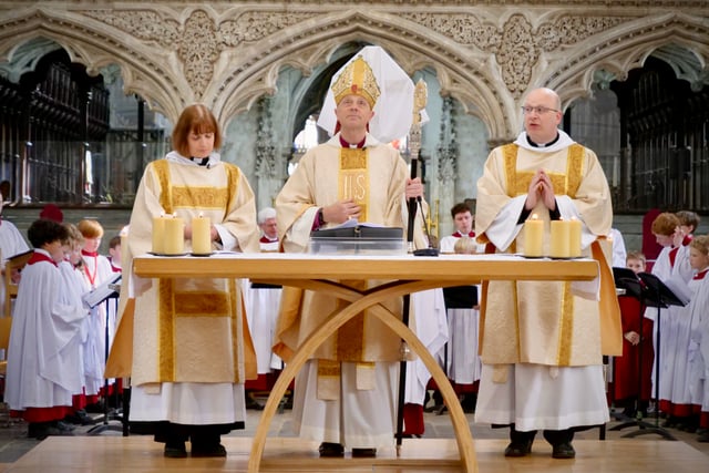 Bishop led Maundy Thursday service in Exeter Cathedral
