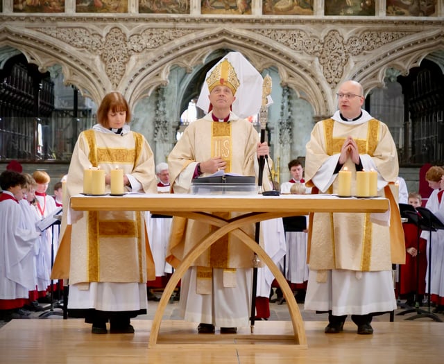 Bishop led Maundy Thursday service in Exeter Cathedral
