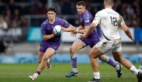 Chiefs advance into last four with victory over Cup holders