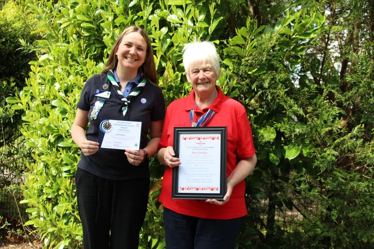 L-R: Laura Warne and Kate Harding