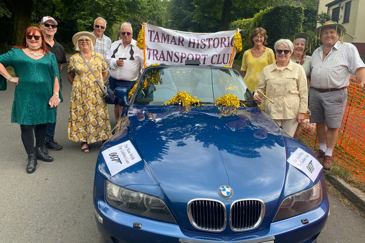 Tamar Historic Transport group got into gear with a shiny collection of classic cars to Tavistock Lions Carnival Parade.