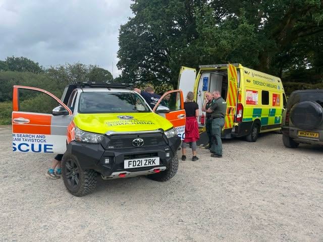 Volunteer rescuers help injured moorland walker